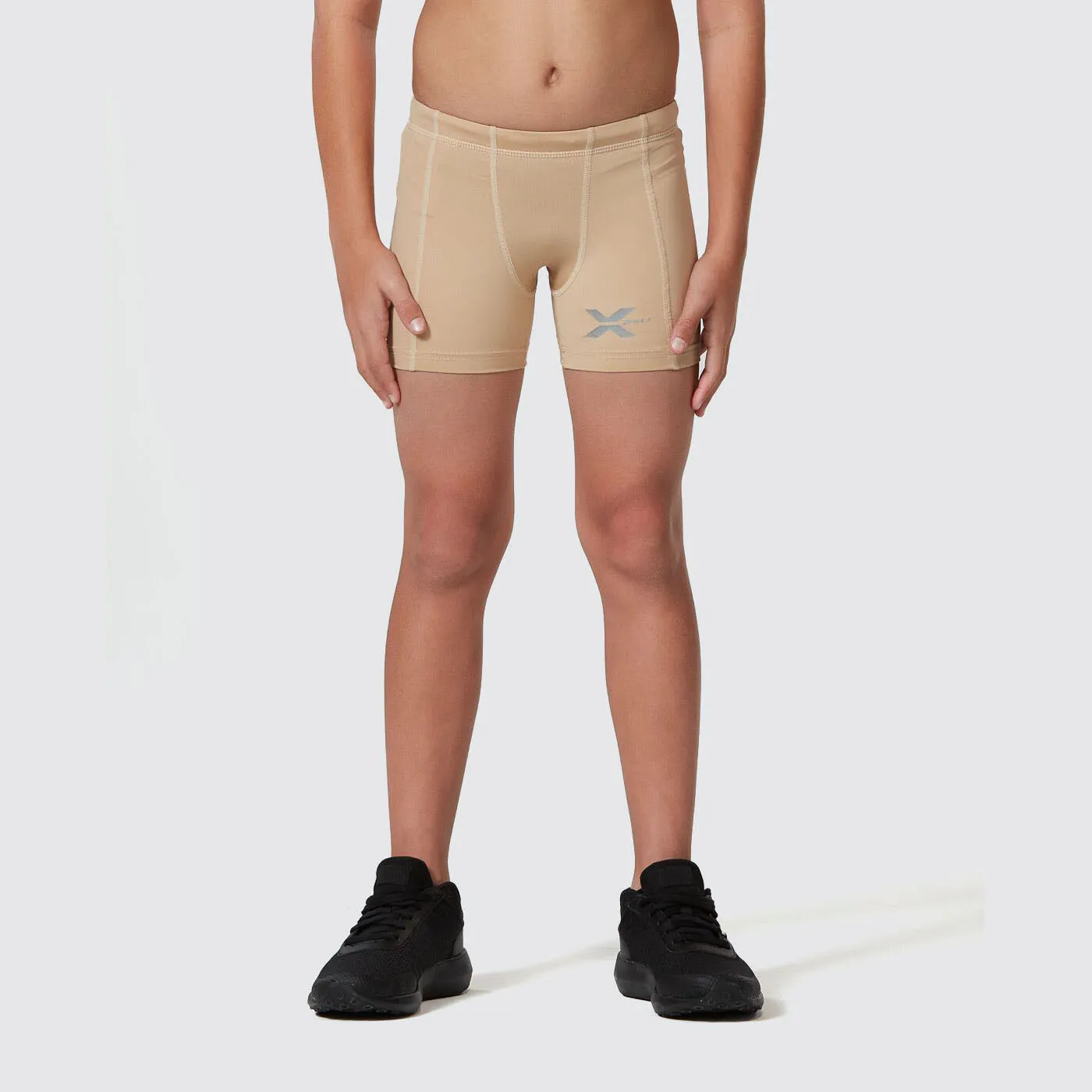 2XU - Core Boys 1/2 Compression Shorts - Beige/Beige