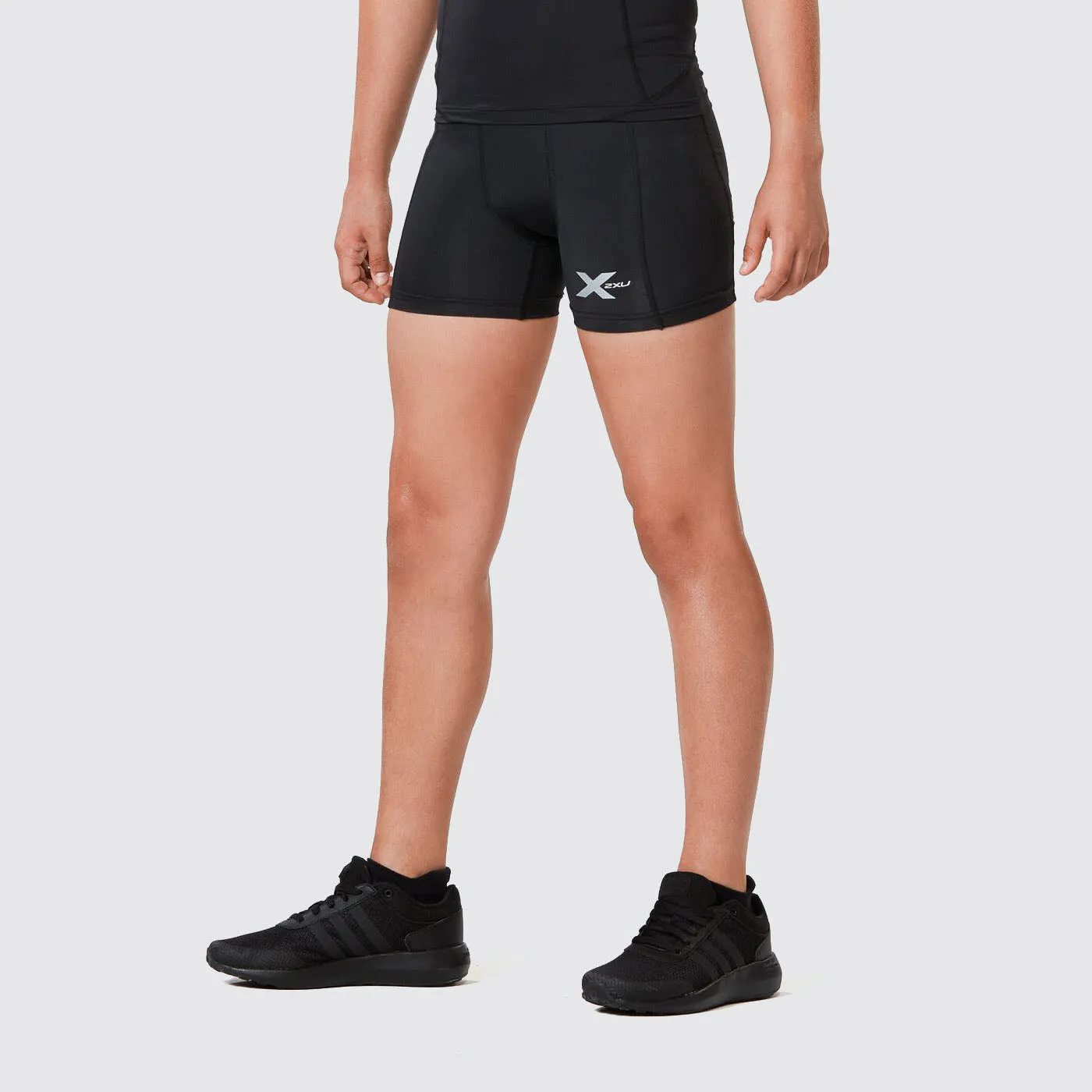 2XU - Core Boys 1/2 Compression Shorts - Black/Black