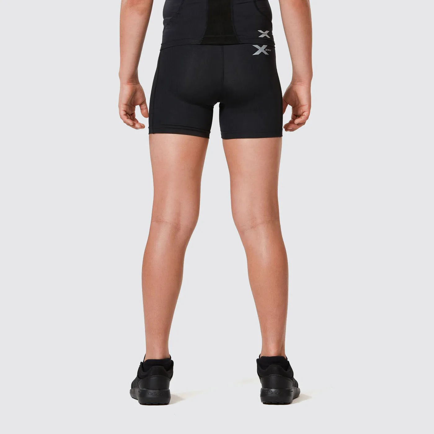 2XU - Core Boys 1/2 Compression Shorts - Black/Black