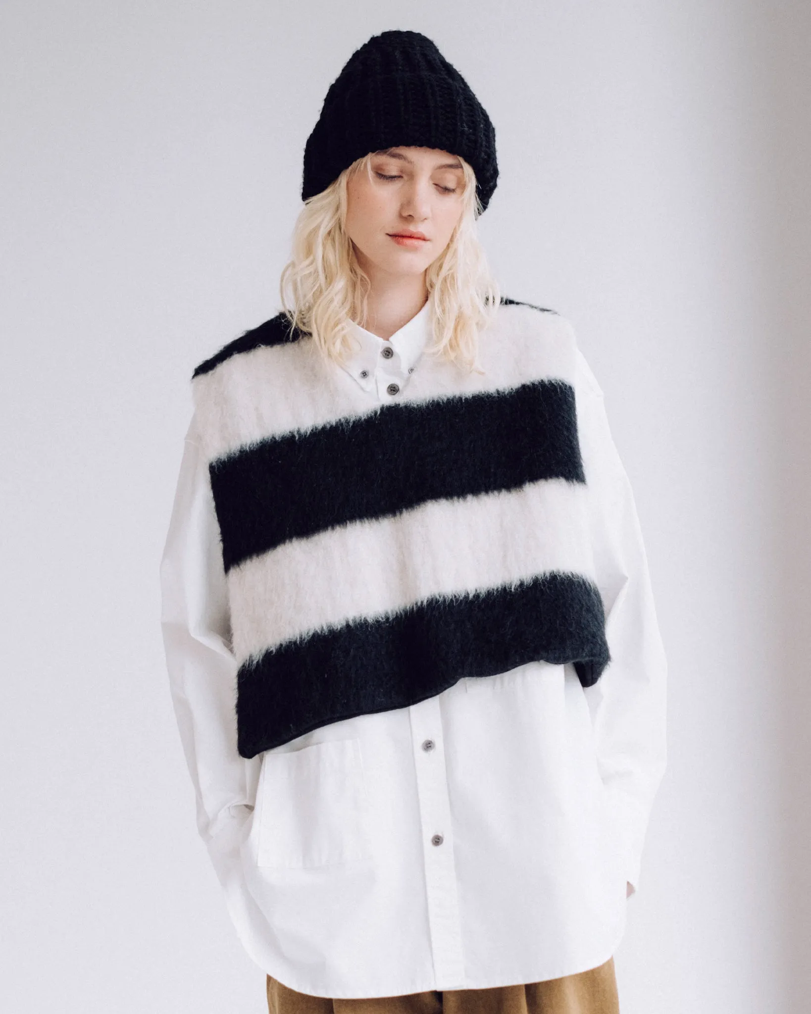 G.o.D Vee Vest Mohair Stripes Black/White