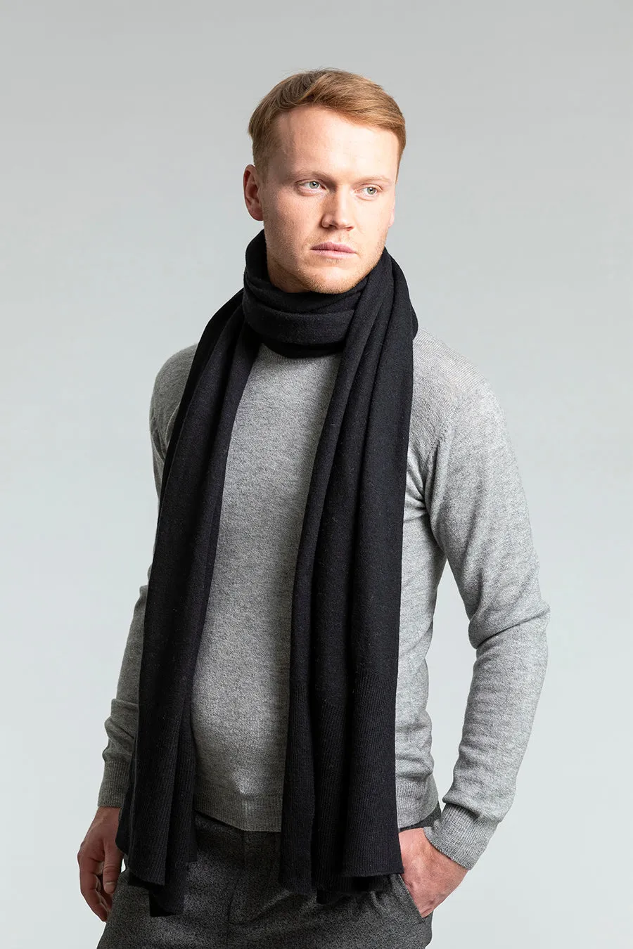 Merino Edge Rib Scarf in Black