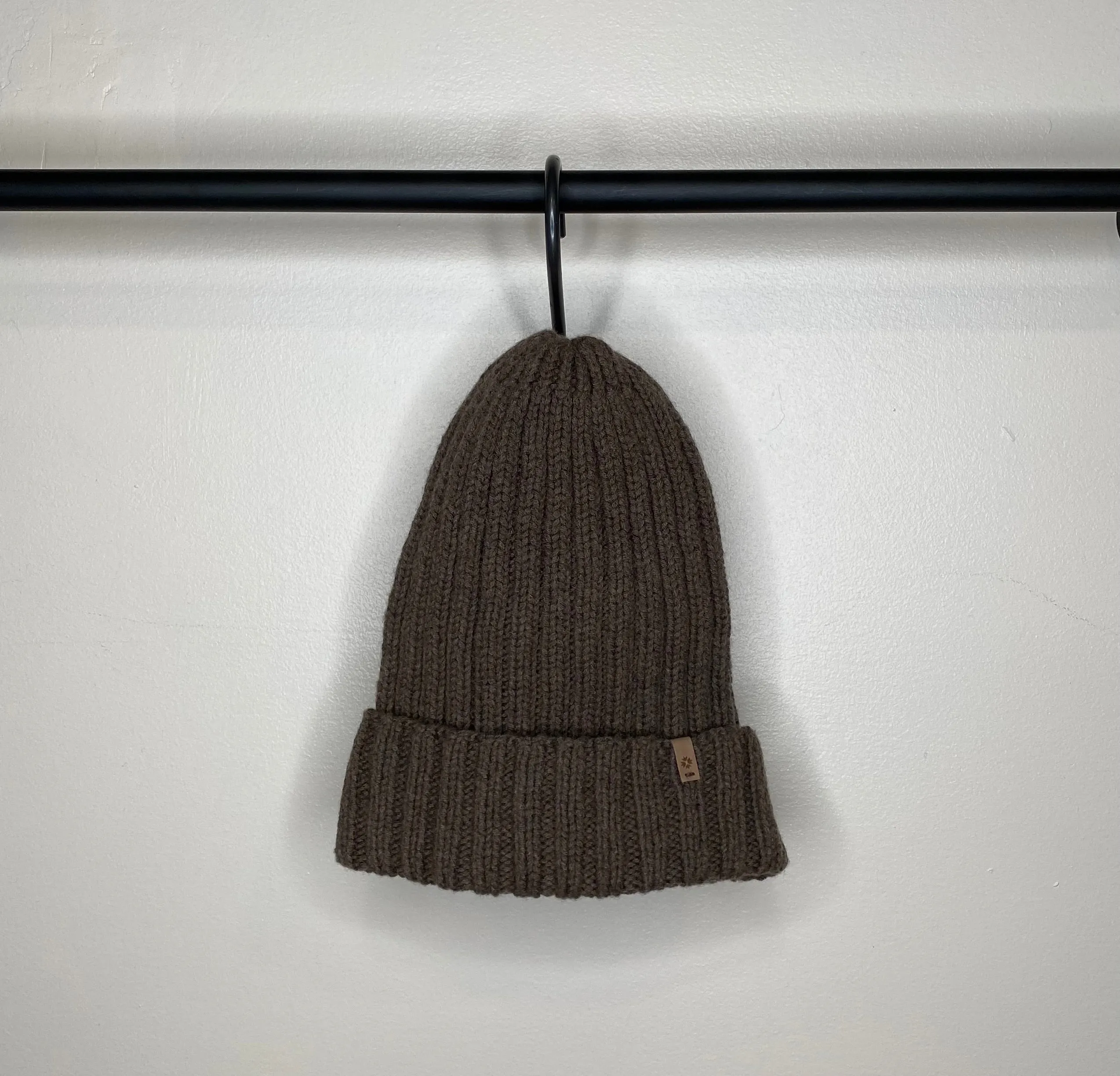 Merino Handknit Rib Hat in Nutmeg Brown