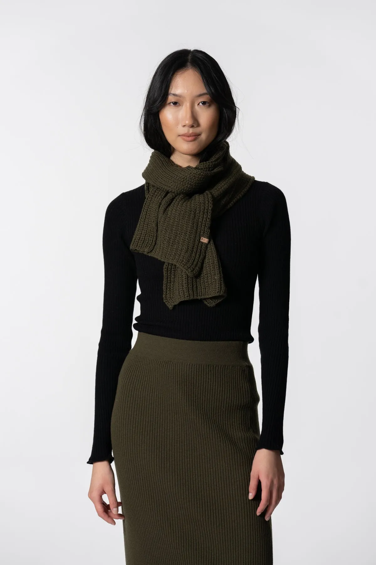 Merino Handknit Rib Scarf in Olive Green