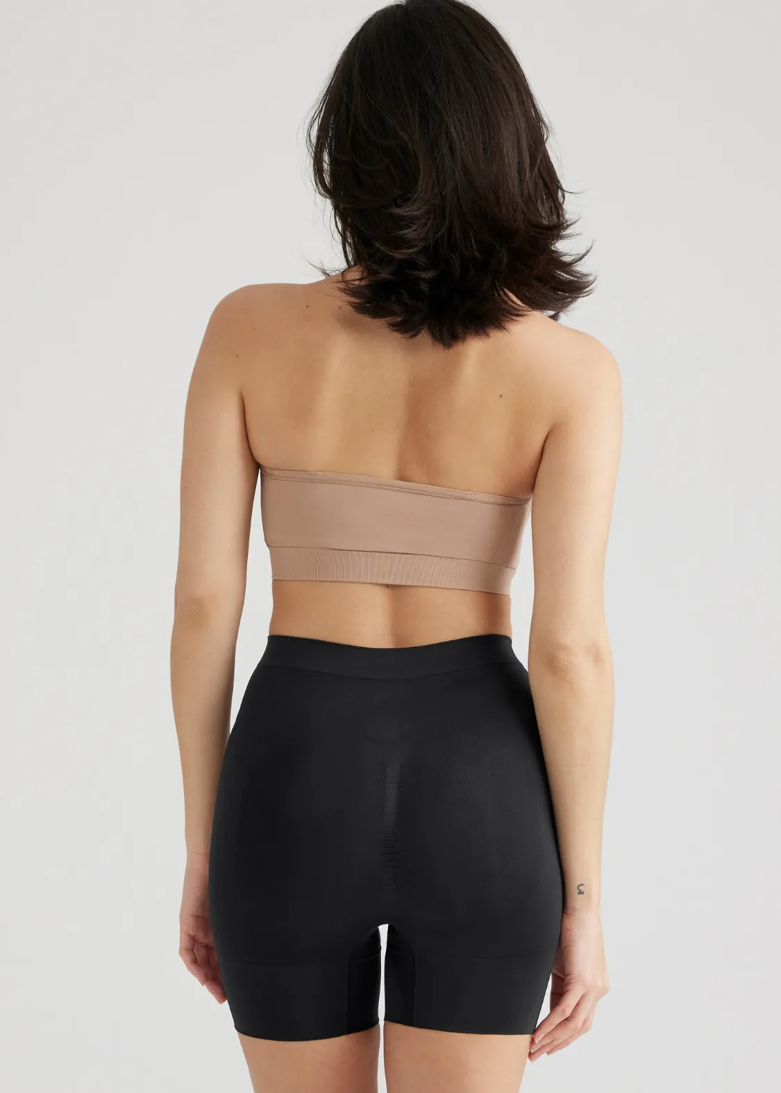 Seamless Solutions - Mid Waist Shaping Short w/ Rear Shaping