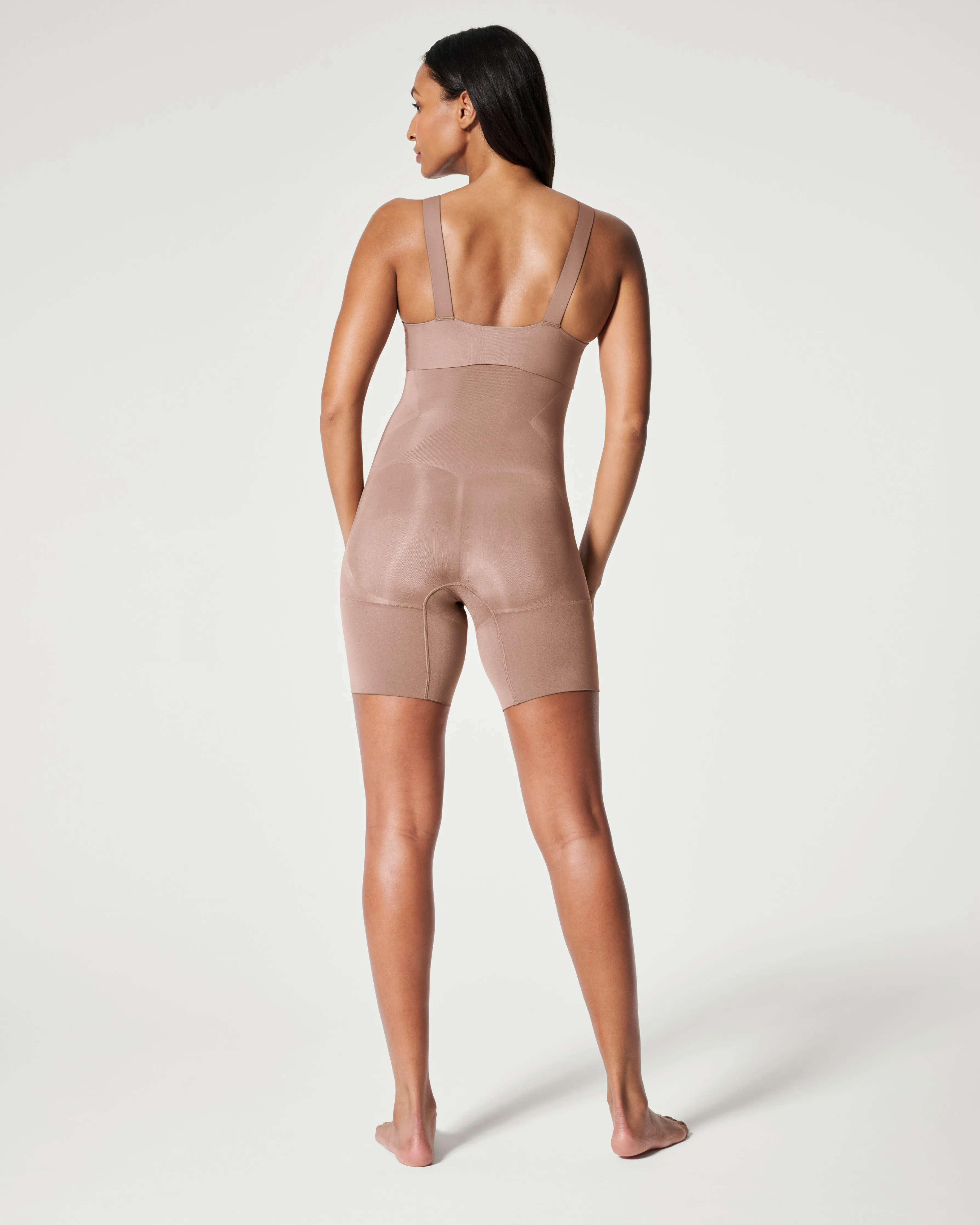 SPANXsculpt™ OnCore High-Waisted Mid-Thigh Short