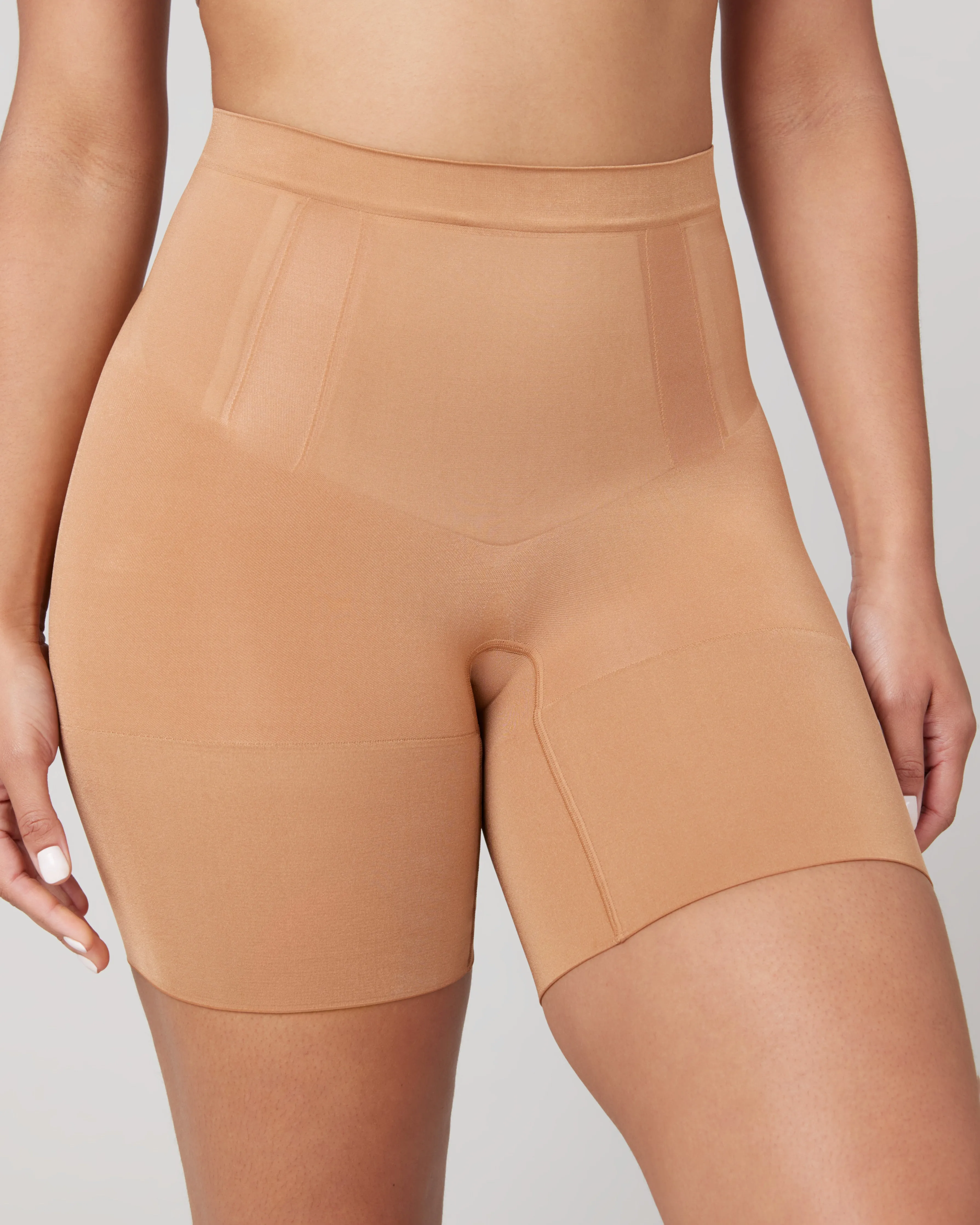 SPANXsculpt™ OnCore Mid-Thigh Short