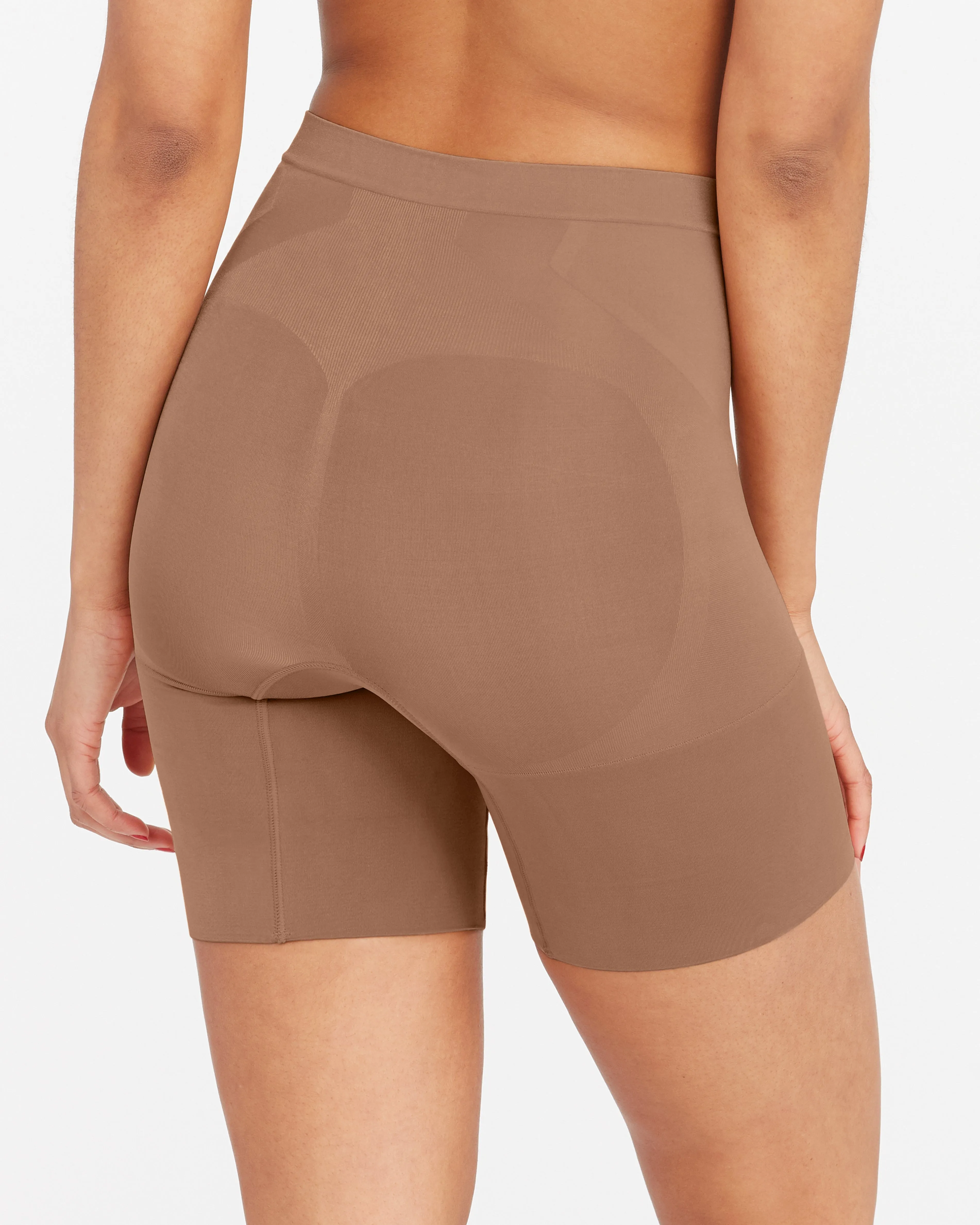 SPANXsculpt™ OnCore Mid-Thigh Short